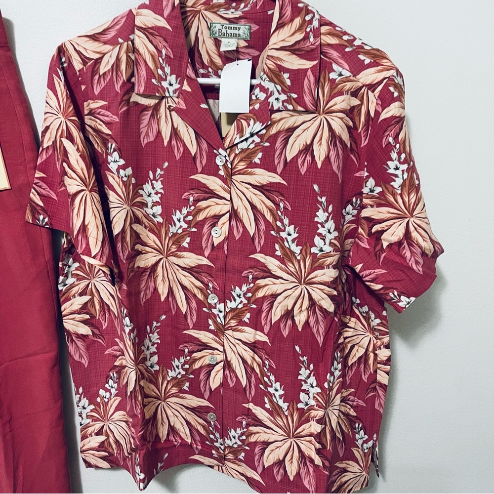 Tommy Bahama 100% Silk Rosehip and Beige Leaf Print Button Down Shirt